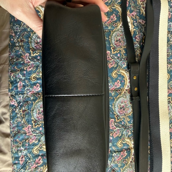 Madewell The Large Transport Camera Bag in Black Leather - Picture 7 of 8